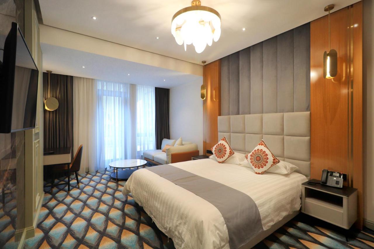 The Rumi Hotel & Residences Dusjanbe Eksteriør billede